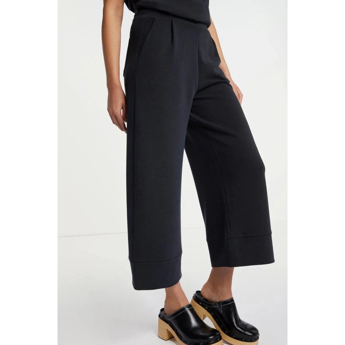 Rich & Royal Tencel Peach Culotte - Black