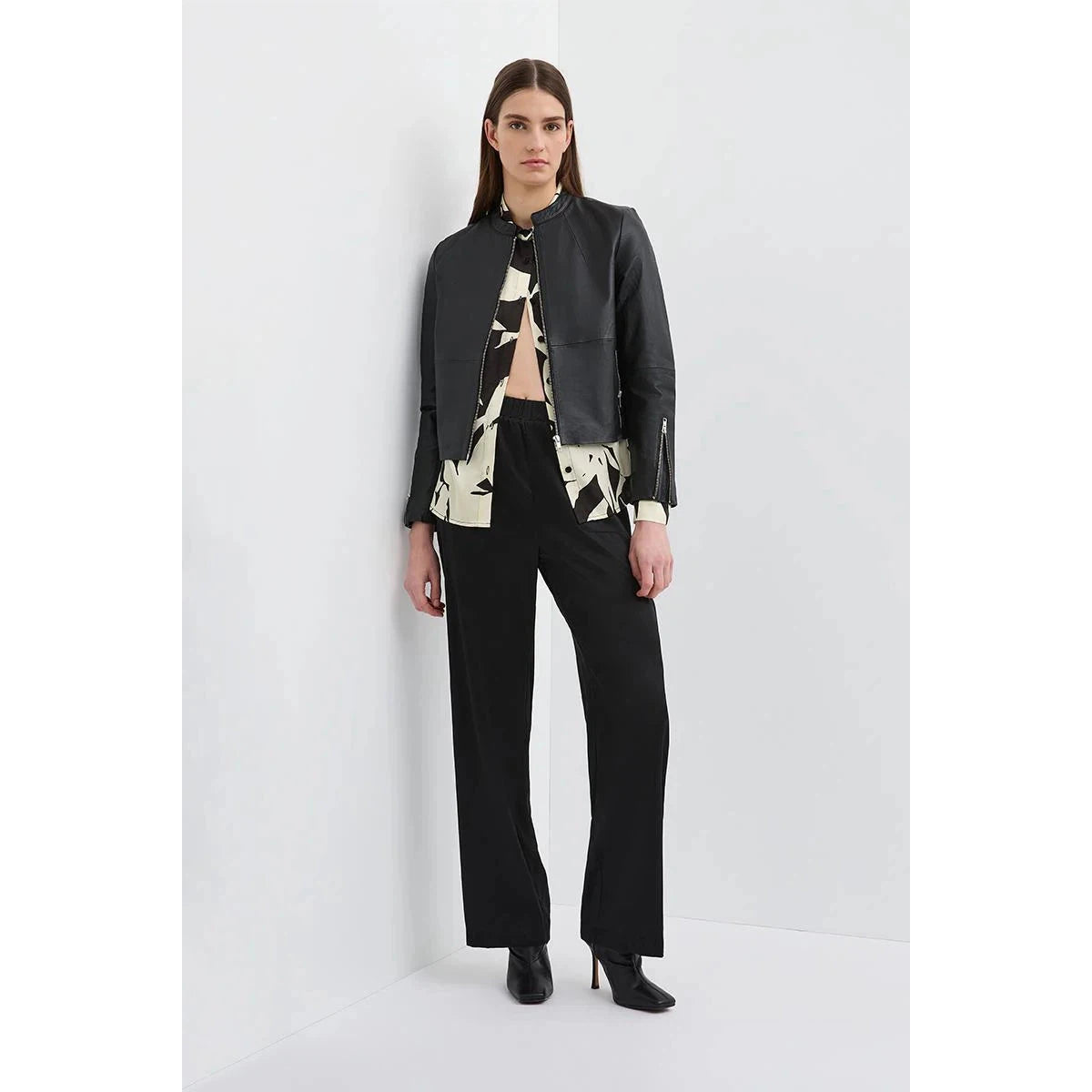 Caravan & Co Hudson Leather Bomber Jacket - Black