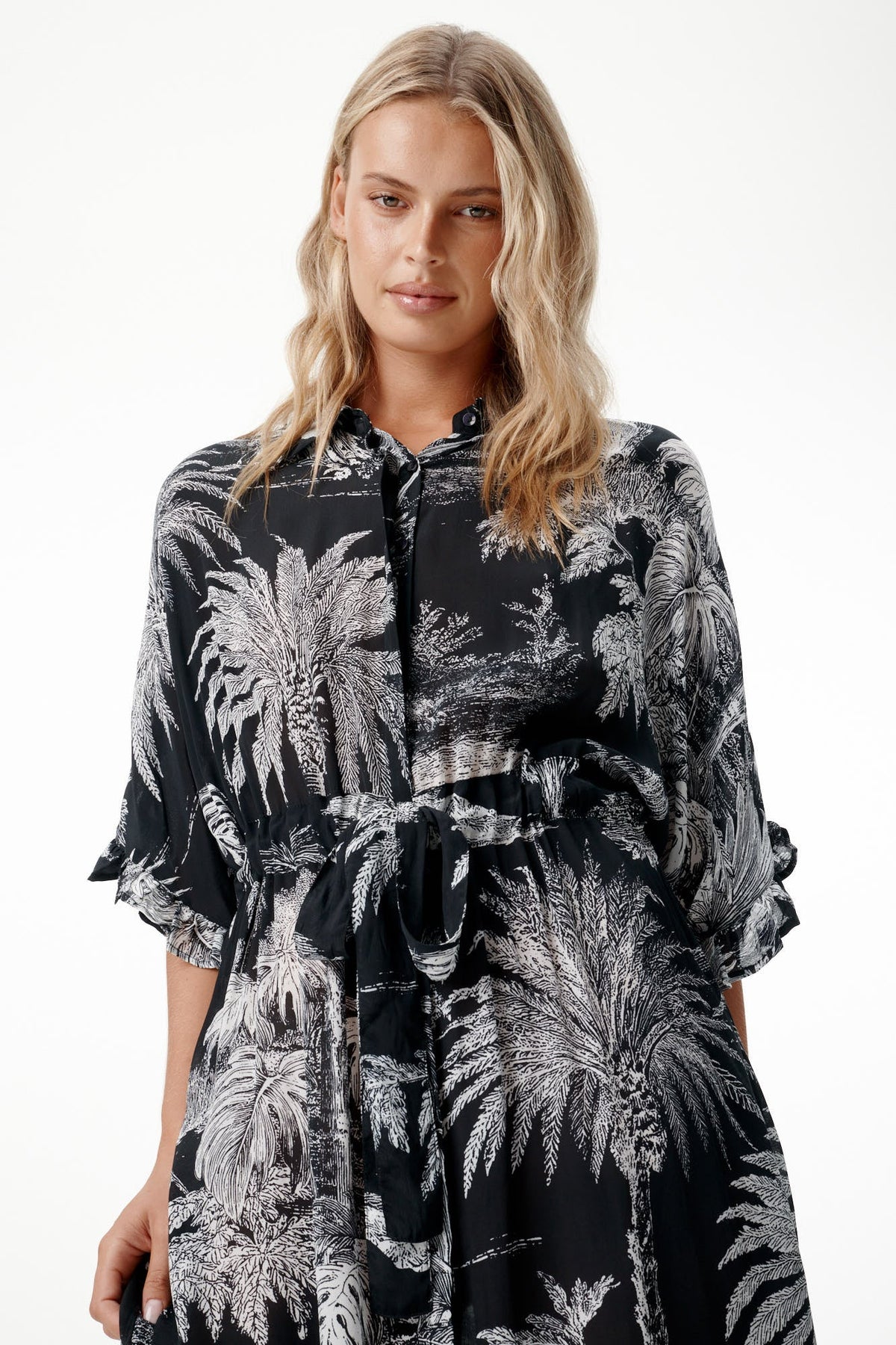 One Season Jasmine midnight Palm - Black One Season Pisces Boutique