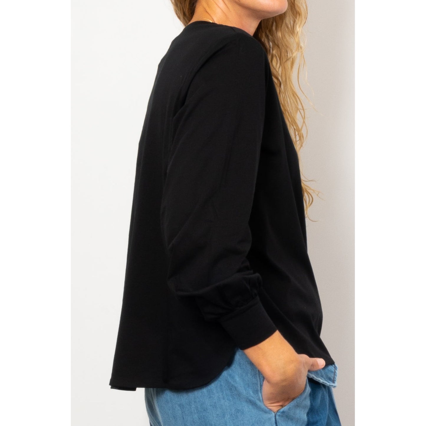 Maud Dainty Baxter Tee - Black