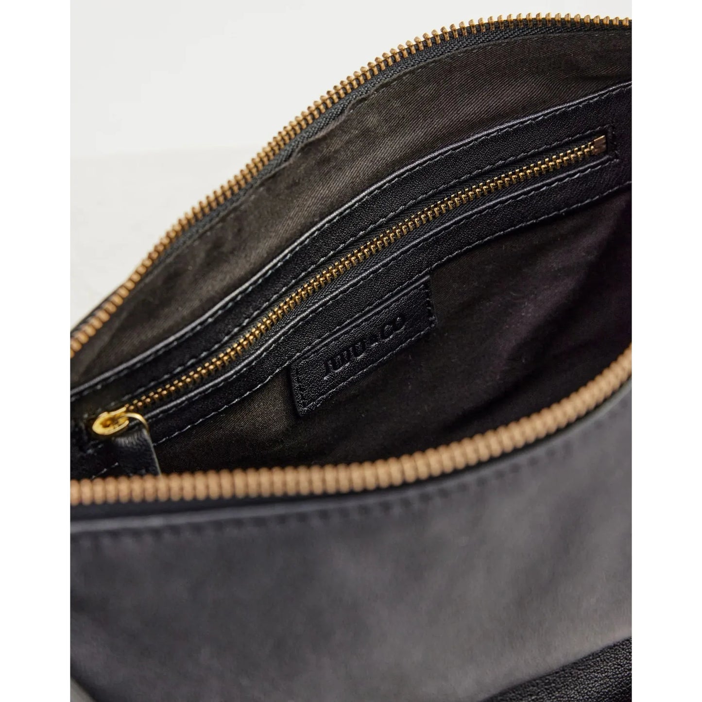JuJu & Co Shasta Sling - Black