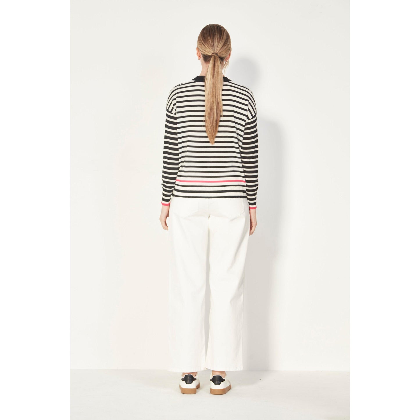 Verge Ghost Sweater - Black