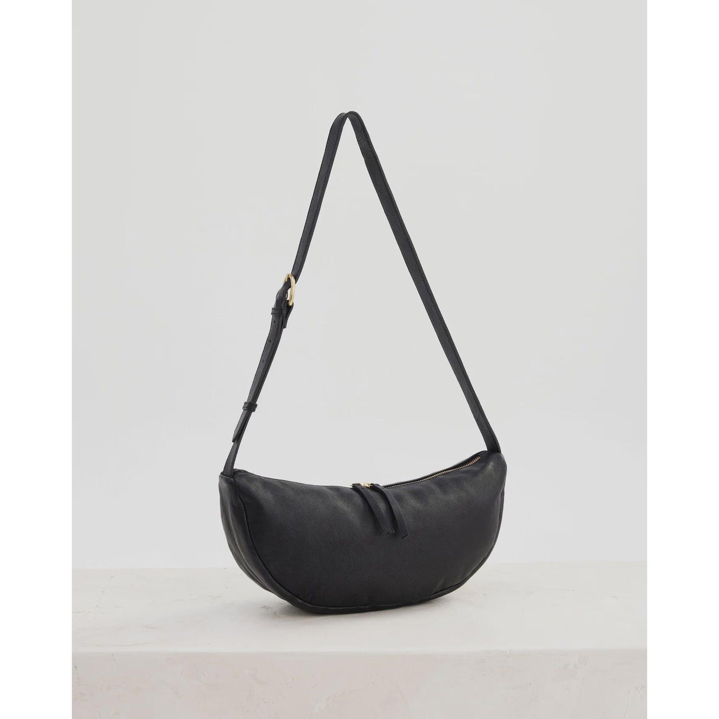 JuJu & Co Shasta Sling - Black