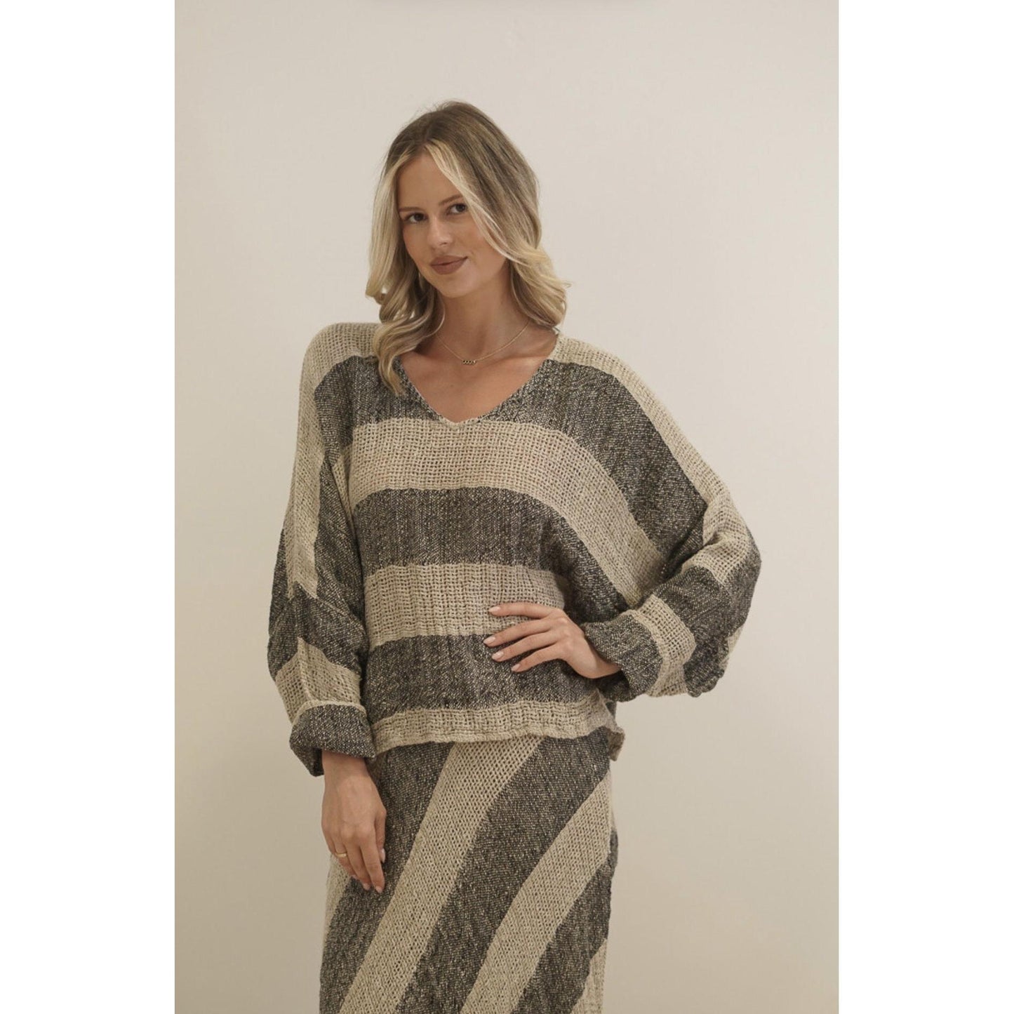 Linens Unlimited Franca Top - Natural & Black Linens Unlimited Pisces Boutique