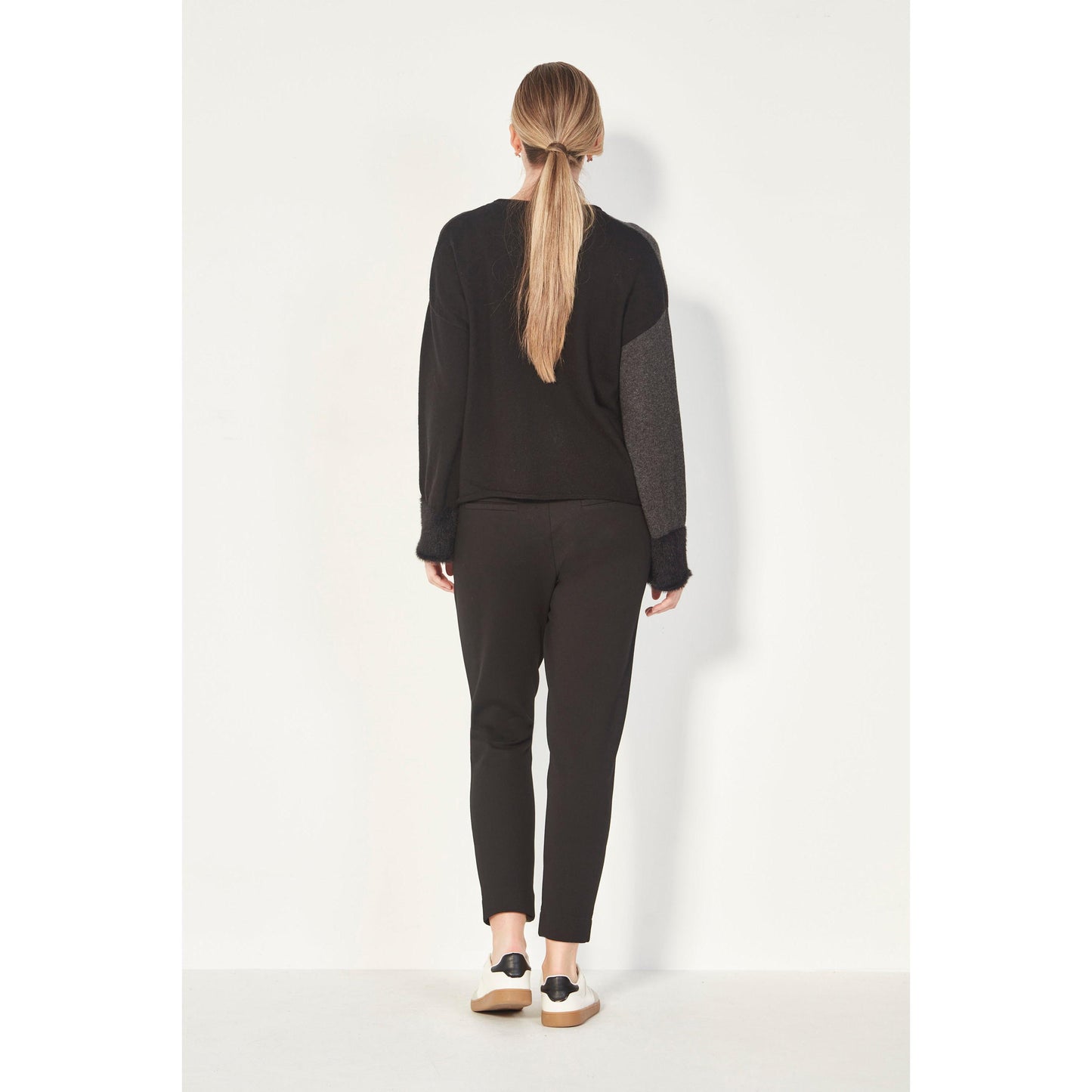 Verge Loom Sweater - Black
