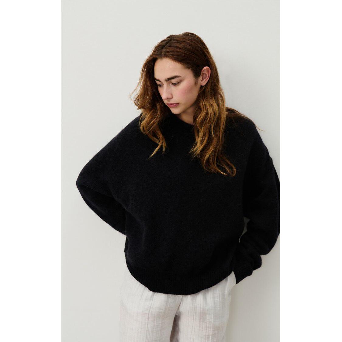 American Vintage Vito Pullover - Black  American Vintage Pisces Boutique