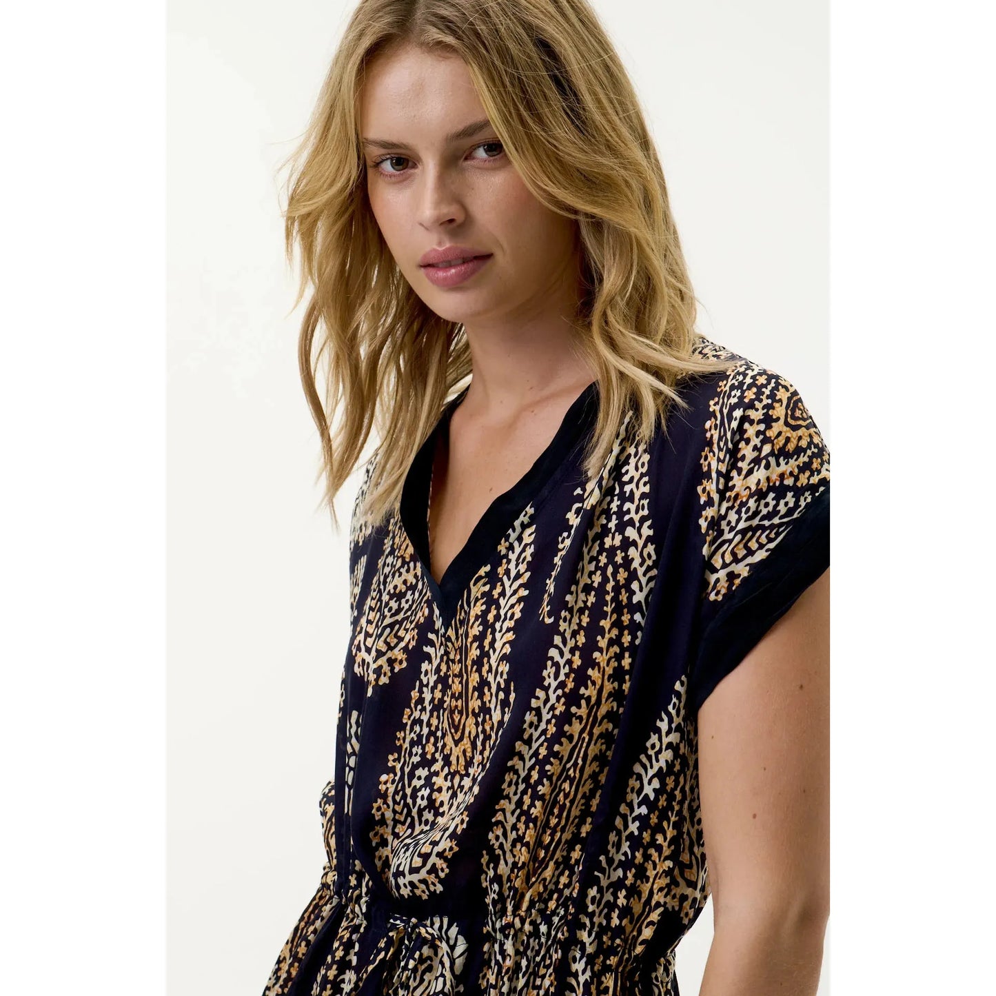 One Season Sammi - Provence - Viscose - Navy Paisley