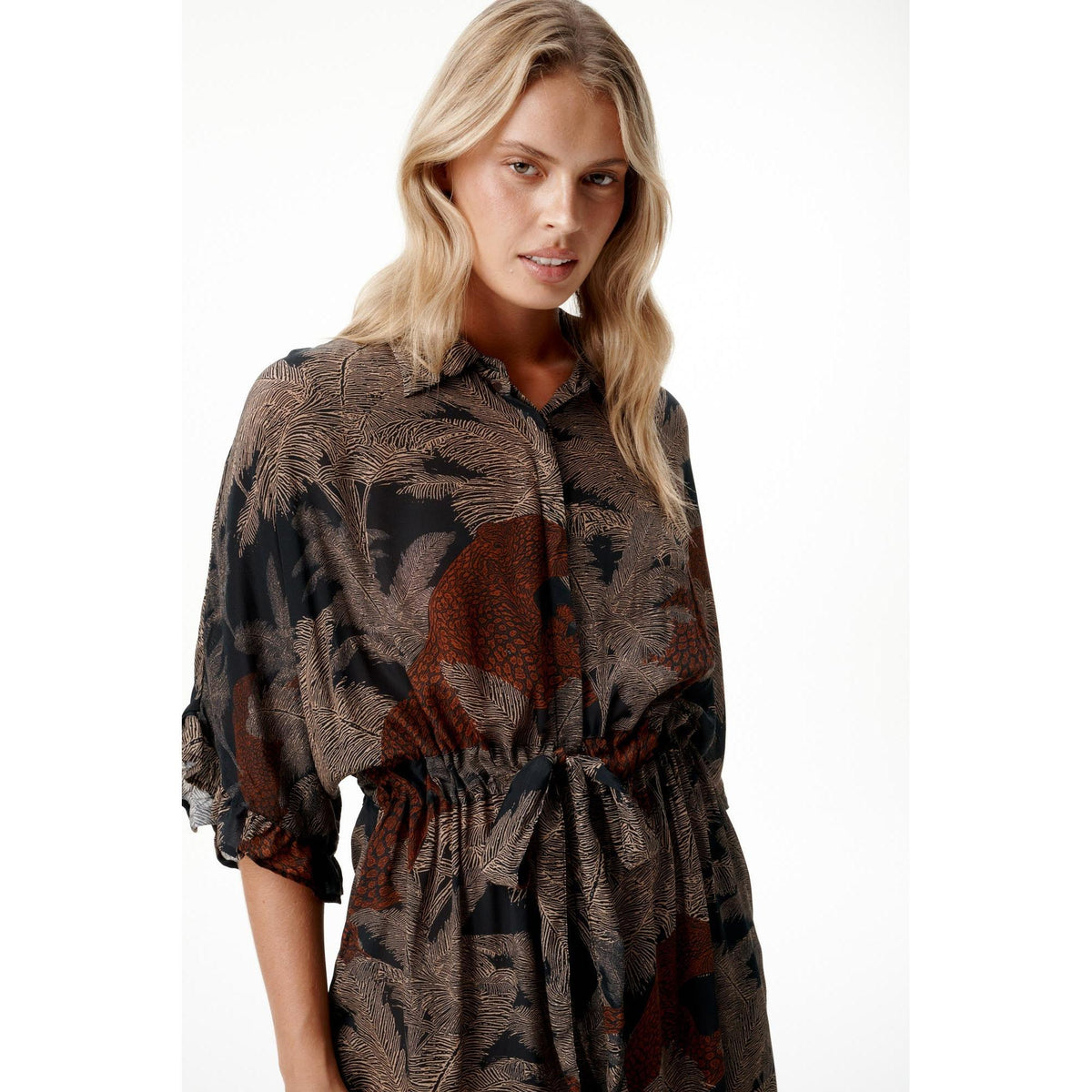 One Season Jasmine - Palm Safari - Black / Camel