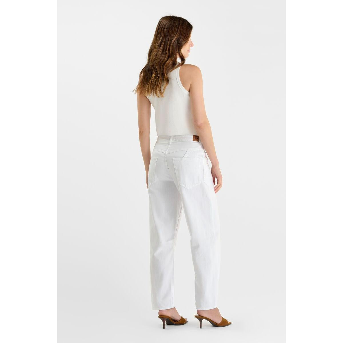 Le Temps Des Cerises Madie Jean - White  Le Temps Pisces Boutique