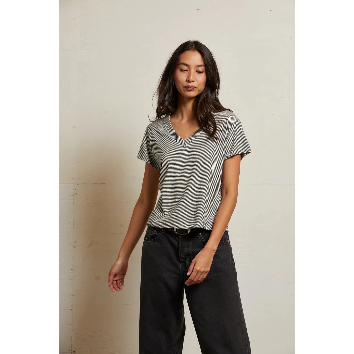 Perfect White Tee Hendrix Basic V - Black Stripe