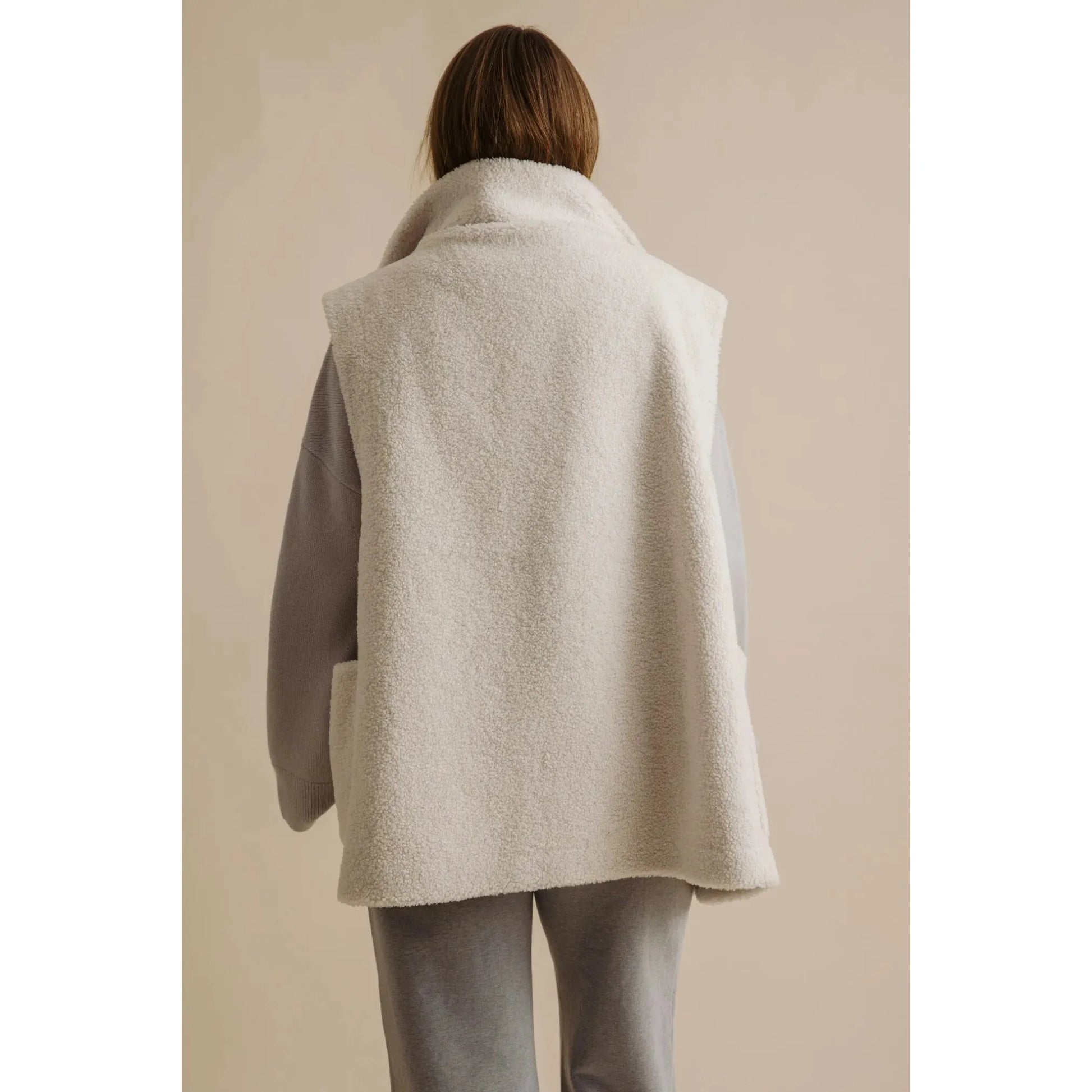 Talamaya Sherpa Cuddle Gillet - Latte  Talamaya Pisces Boutique