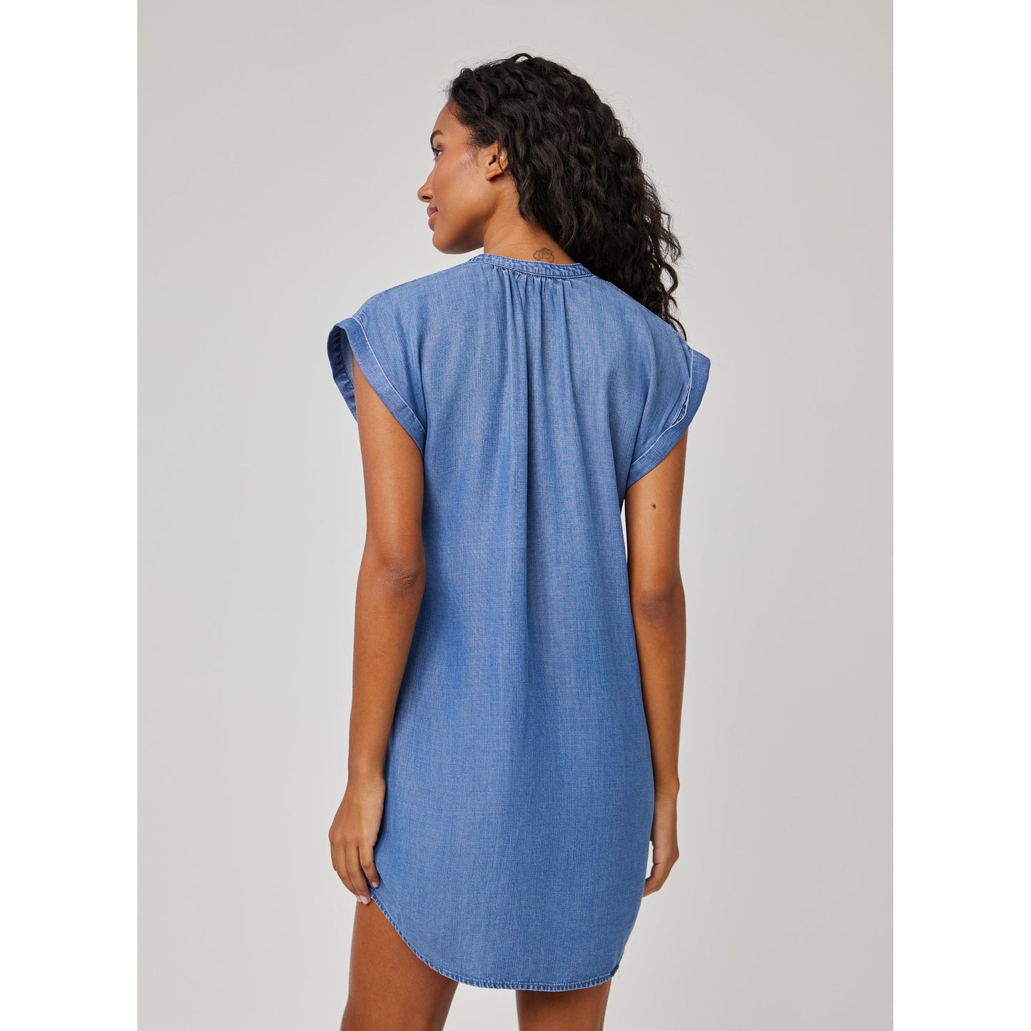 Bella dahl Cap Sleeve Henley Dress - Moonlit Haze Wash