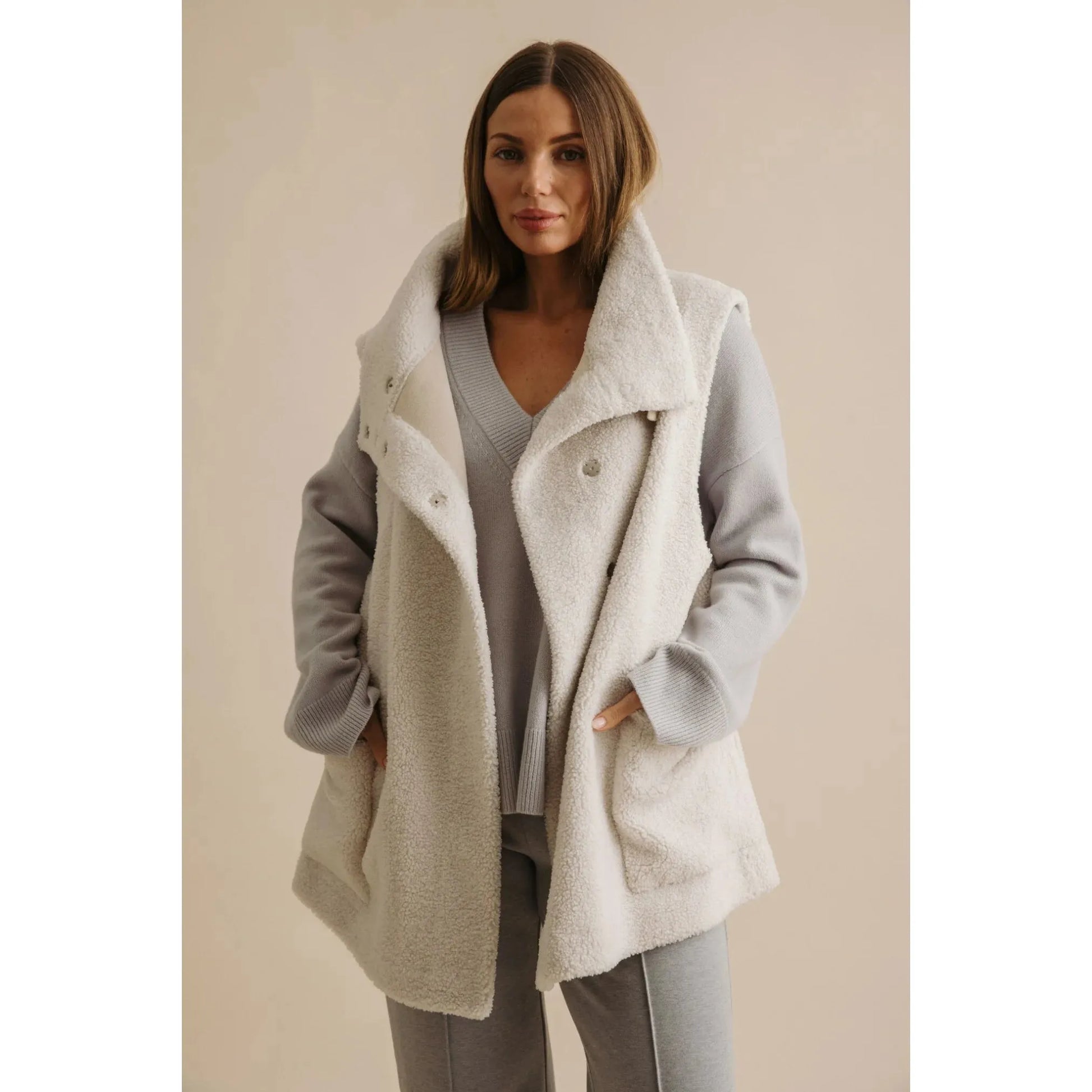 Talamaya Sherpa Cuddle Gillet - Latte  Talamaya Pisces Boutique