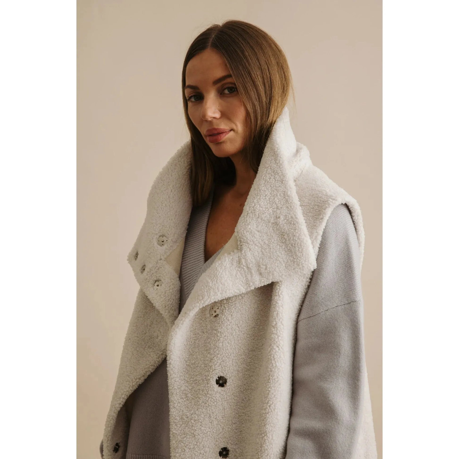 Talamaya Sherpa Cuddle Gillet - Latte  Talamaya Pisces Boutique