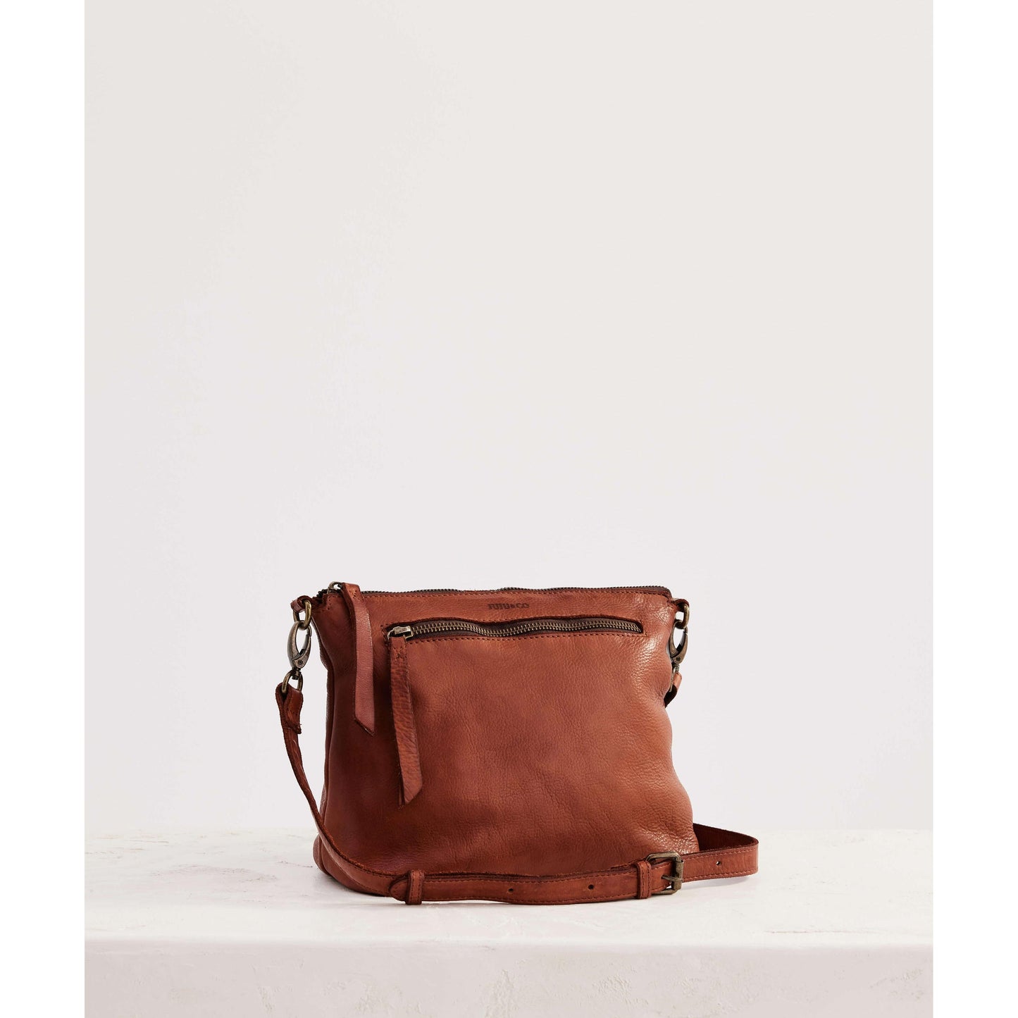 JuJu Tumbled Large Essential Pouch - Tan