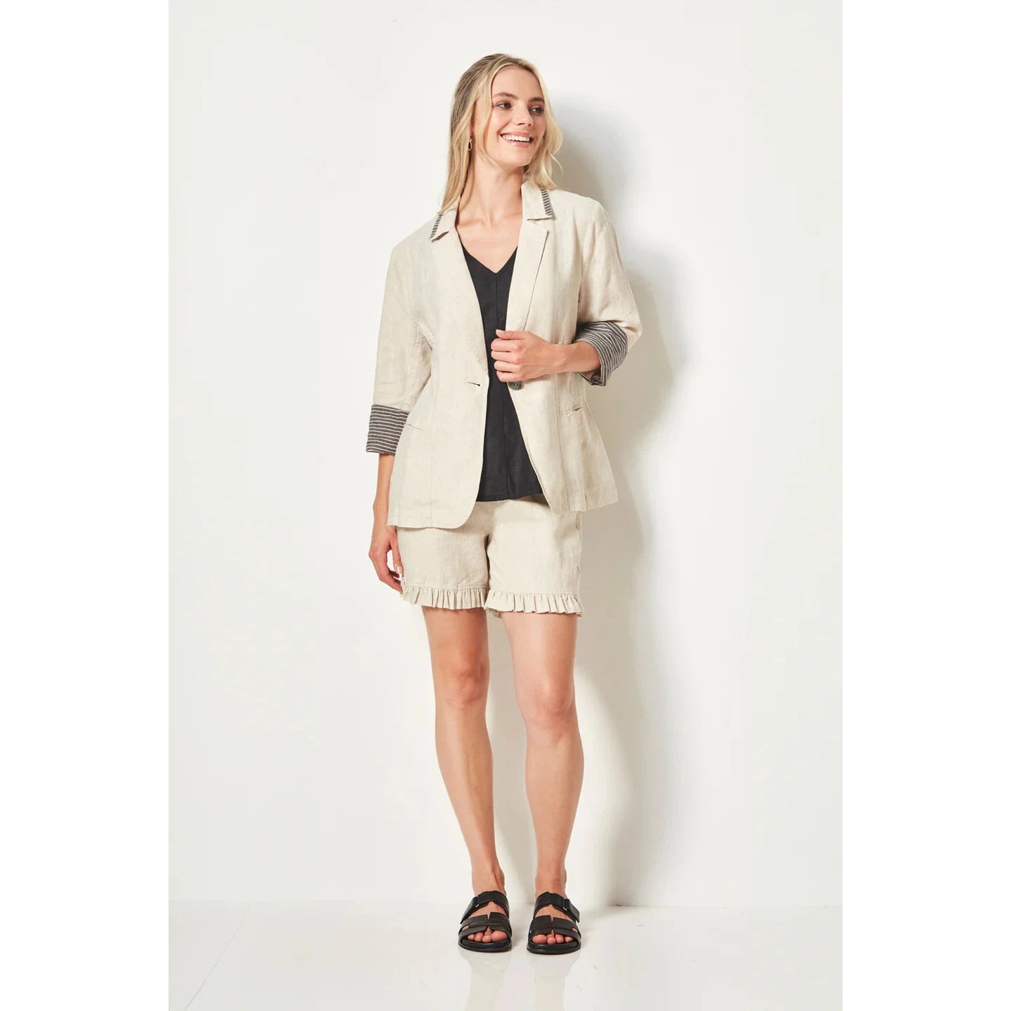 Verge Roam Jacket - Sand