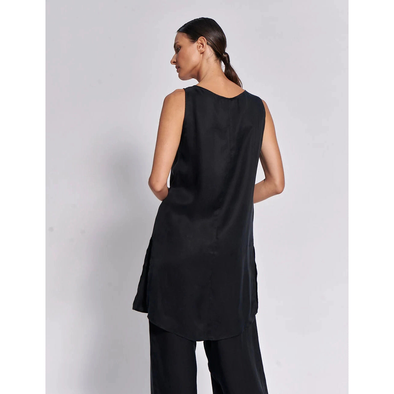 In the Sac Chamoise Long Tunic - Black  In The Sac Pisces Boutique
